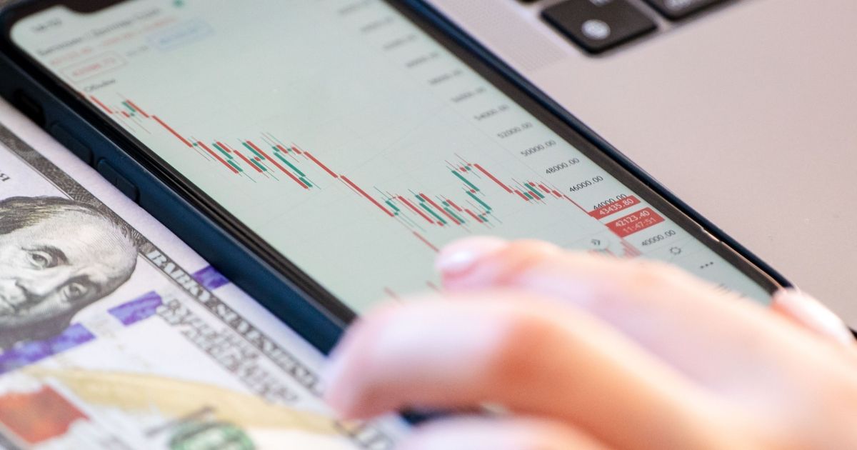 1 Dollar Berapa Rupiah? Simak Sejarah & Faktor yang Mempengaruhi Naik Turunnya Kurs