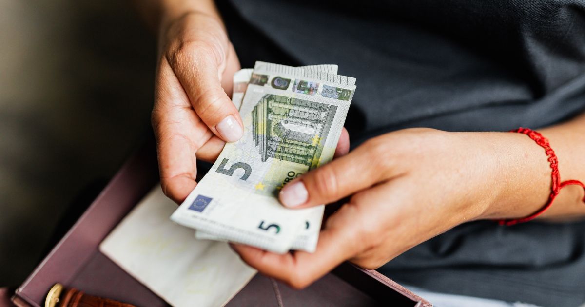 Mata Uang Euro, Negara Eropa Mana Saja yang Menggunakannya?